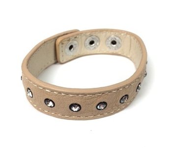 สร้อยข้อมือหนังเทียมสไตล์อิบิซา สีครีมประดับเพชรเทียม (1 ชิ้น)