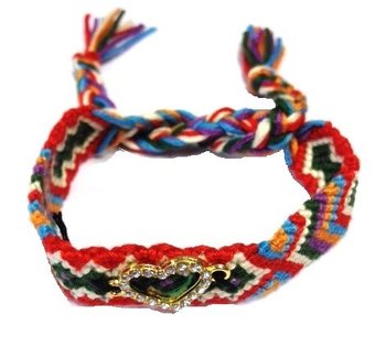 สร้อยข้อมือถักสไตล์อิบิซา หลากสี ตกแต่งด้วยหัวใจคริสตัล (1 ชิ้น)