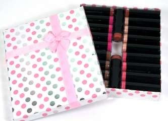 ลิปสติกคละ 5 สี พร้อมแพ็คเกจสีชมพู (20 ชิ้น)
