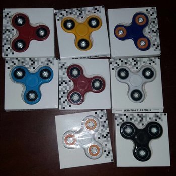 ฟิดเจ็ตสปินเนอร์ Fidget Spinners - แพ็ค 20 ชิ้น - ราคาส่ง