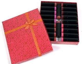 ลิปสติกคละ 5 สี กล่องแดงบรรจุ 20 ชิ้น