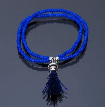 สร้อยข้อมือสไตล์อิบิซาประดับพู่ สีน้ำเงิน (1 ชิ้น)