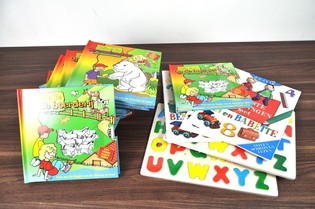 ชุดหนังสือเด็กและจิ๊กซอว์ไม้ ล้างสต็อก (16 ชิ้น)