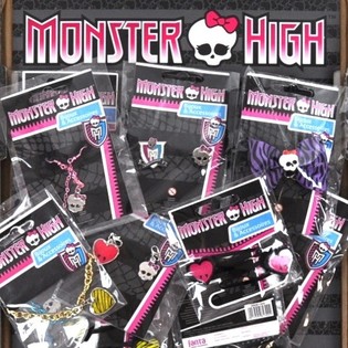 MATTEL MONSTER HIGH - ชุดเมก้ากล่องสุ่ม: เครื่องประดับและกิ๊บติดผม (100 ชิ้น)