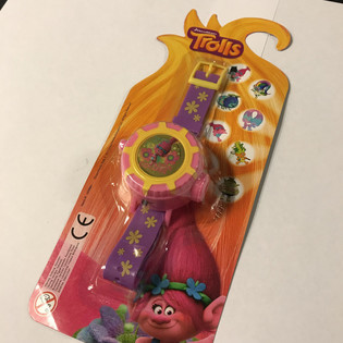 นาฬิกาโปรเจคเตอร์ TROLLS บนการ์ด (12 ชิ้น)